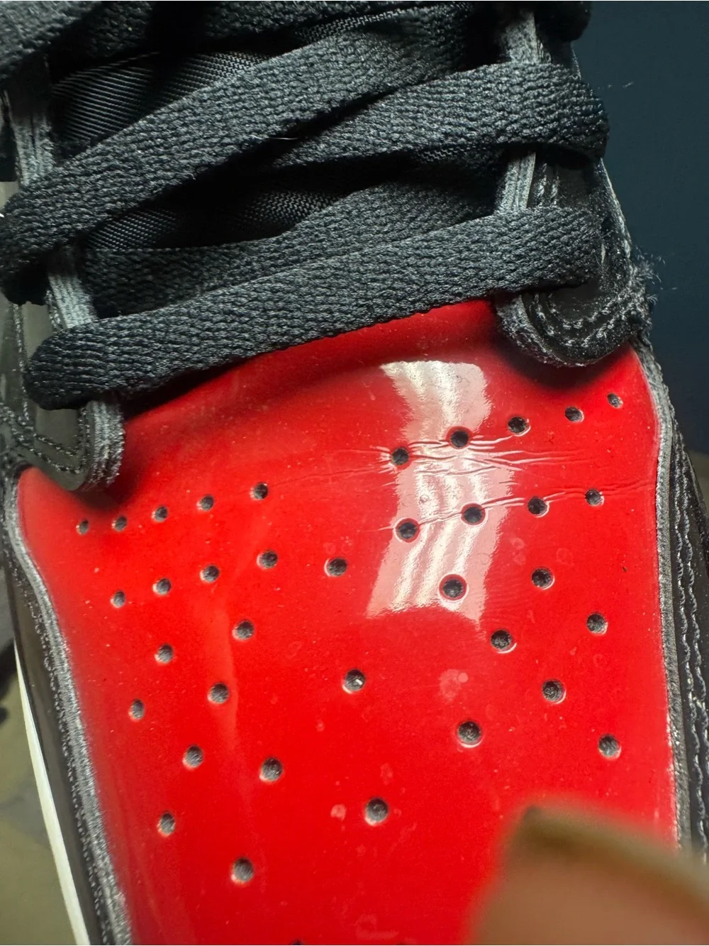 Jordan Men’s Air Jordan 1 High Black/Red Patent Leather